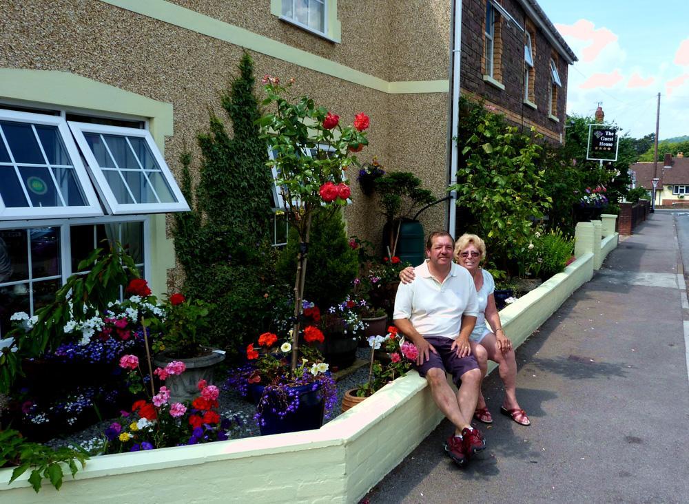 The Guest House Abergavenny Exterior photo